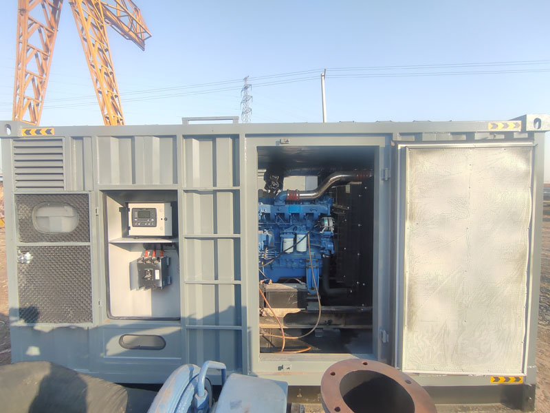 朝阳柴油发电机组的机油多久更换一次比较合适？